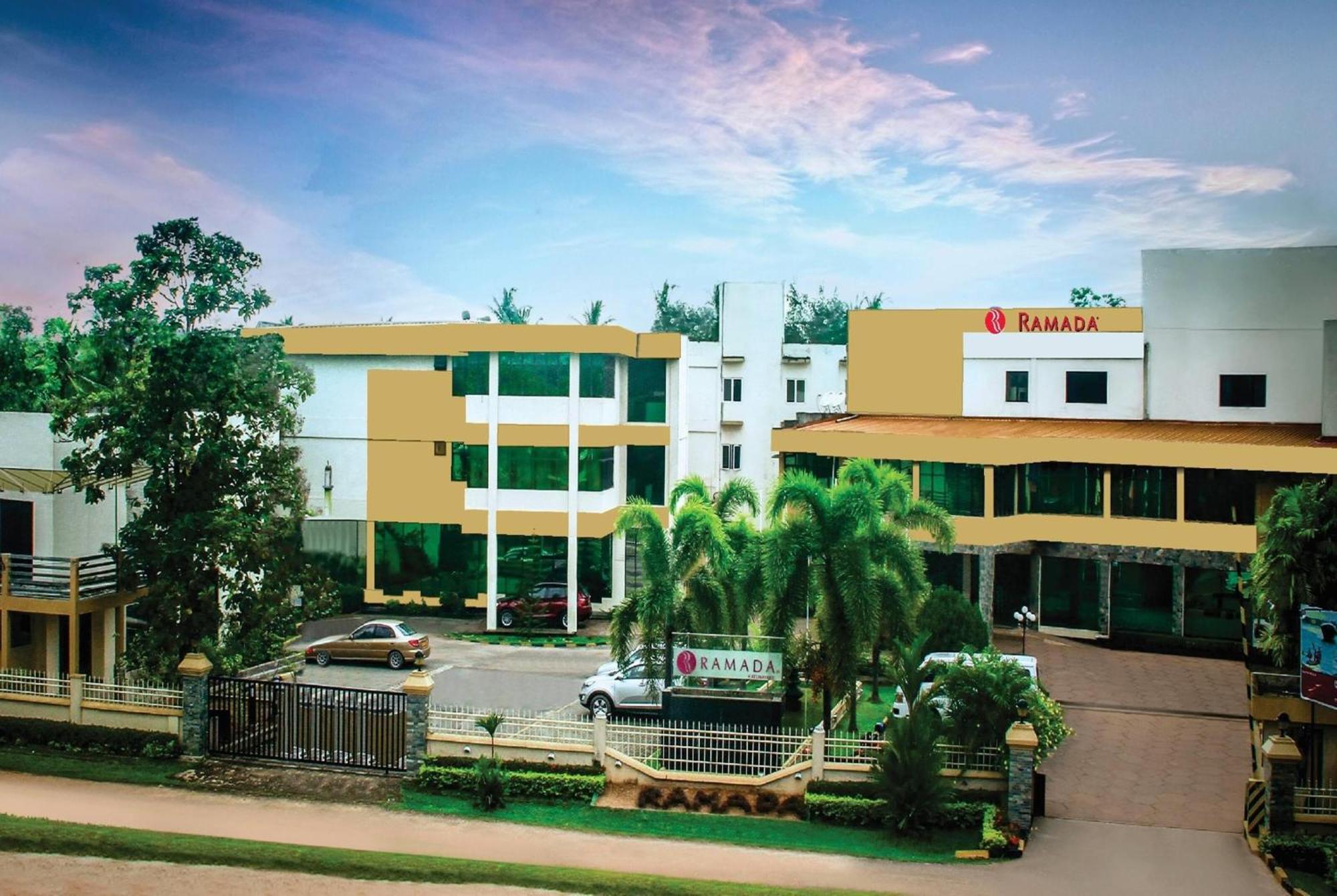 Ramada Katunayaka Esterno foto
